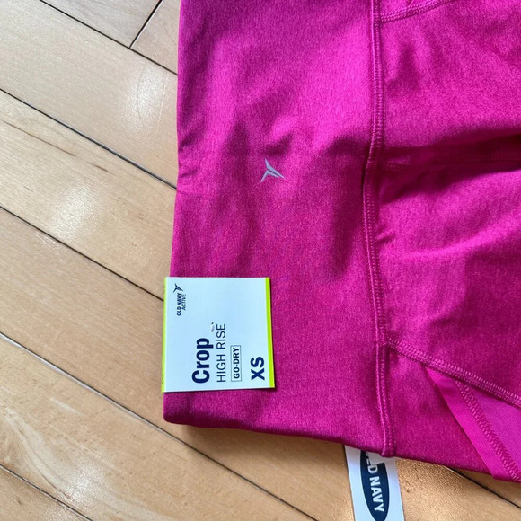 NWT OLD NAVY ACTIVE Go Dry Crop Compression Leggings with pockets- XS - Picture 8 of 8